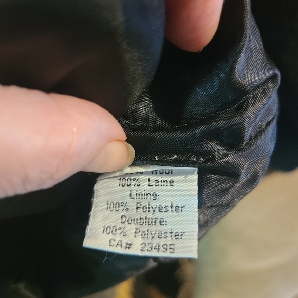 Icelantic Black Wool Jacket with Floral Embroidery - Picture 5 of 13